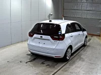 Honda FIT лот № 3007 оценка 4.5  с аукциона в Японии 4