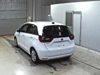 Honda FIT лот № 3007 оценка 4.5  с аукциона в Японии 1