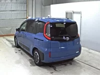Toyota SIENTA лот № 3043 оценка 4.5  с аукциона в Японии 1