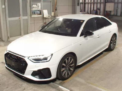 Audi A4  с аукциона в Японии