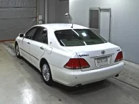 Toyota CROWN лот № 3069 оценка 3.5  с аукциона в Японии 1