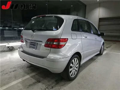 Mercedes-Benz B CLASS