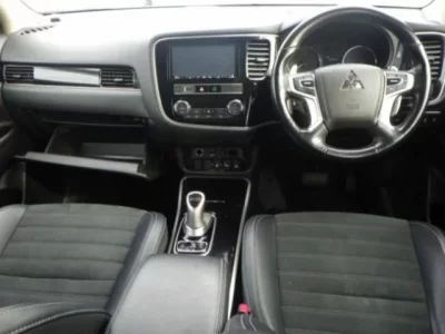 Mitsubishi OUTLANDER PHEV