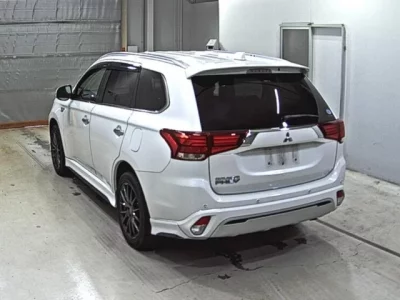 Mitsubishi OUTLANDER PHEV