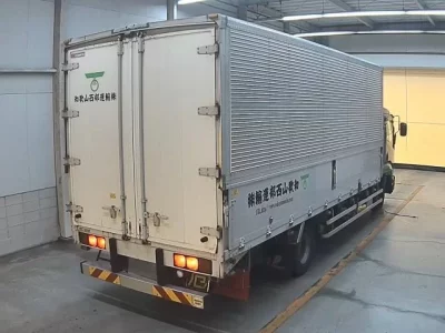 Isuzu FORWARD  с аукциона в Японии