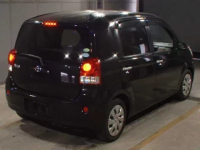 Toyota PORTE  с аукциона в Японии