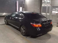 Lexus LS лот № 5074 оценка R  с аукциона в Японии 1