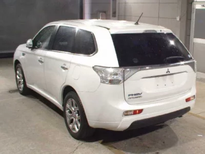 Mitsubishi OUTLANDER PHEV