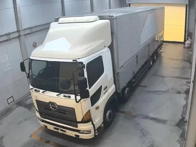 Hino TRUCK