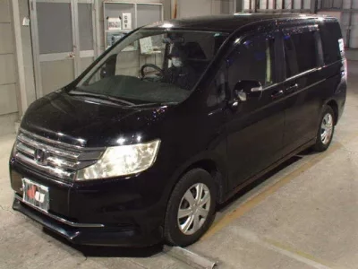 Honda STEP WAGON  с аукциона в Японии