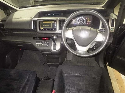 Honda STEP WAGON  с аукциона в Японии