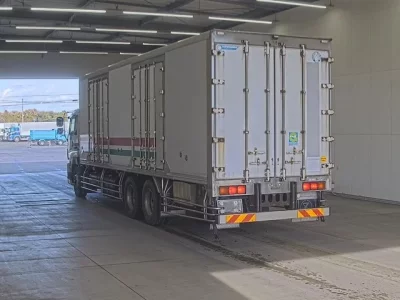 Isuzu GIGA  с аукциона в Японии