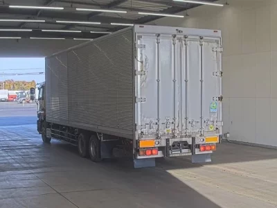 Isuzu GIGA  с аукциона в Японии