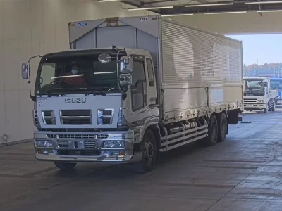 Isuzu GIGA  с аукциона в Японии