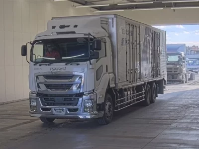 Isuzu GIGA