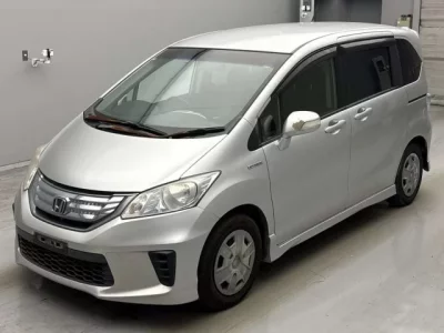 Honda FREED  с аукциона в Японии