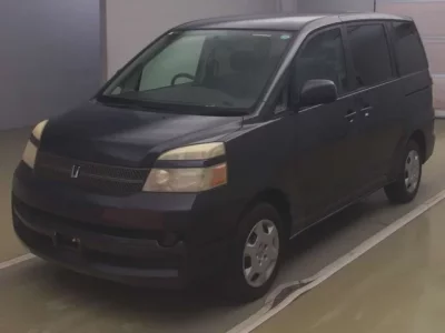 Toyota VOXY  с аукциона в Японии