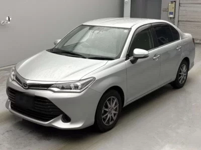Toyota COROLLA AXIO  с аукциона в Японии