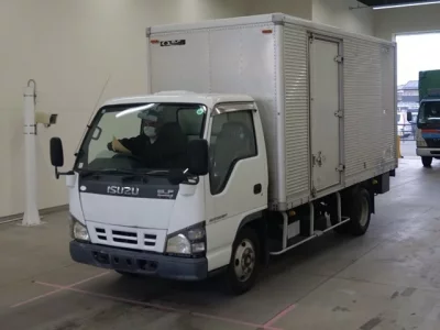 Isuzu ELF  с аукциона в Японии