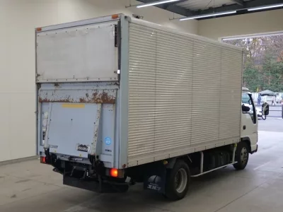 Isuzu ELF  с аукциона в Японии