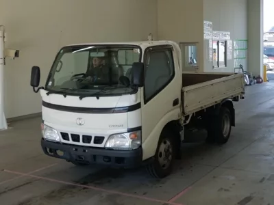 Toyota DYNA  с аукциона в Японии