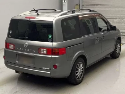 Nissan LAFESTA