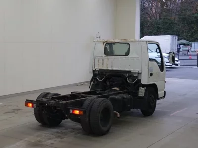 Isuzu ELF  с аукциона в Японии