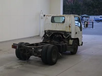 Isuzu ELF  с аукциона в Японии