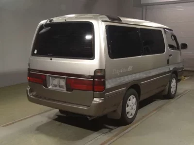 Toyota HIACE  с аукциона в Японии