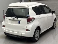 Toyota RACTIS лот № 18051 оценка 3.5  с аукциона в Японии 1