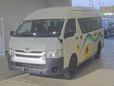 Toyota HIACE  с аукциона в Японии