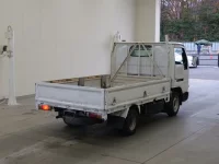 Nissan ATLAS лот № 36 оценка R  с аукциона в Японии 1