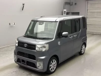 Toyota PIXIS MEGA