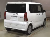 Daihatsu TANTO лот № 3052 оценка 4  с аукциона в Японии 1
