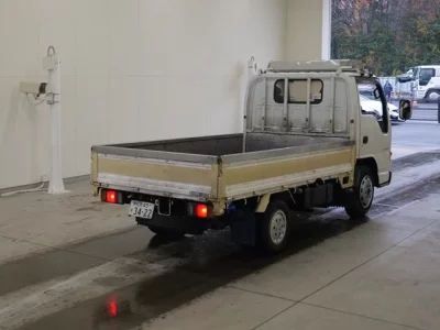 Isuzu ELF  с аукциона в Японии