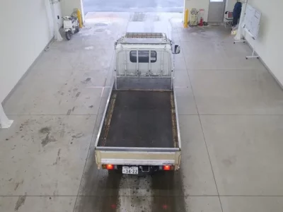 Isuzu ELF  с аукциона в Японии