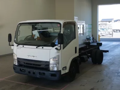 Isuzu ELF  с аукциона в Японии