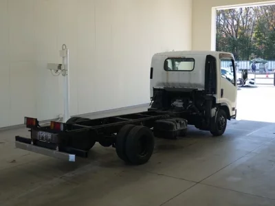 Isuzu ELF  с аукциона в Японии