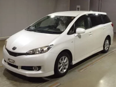 Toyota WISH  с аукциона в Японии