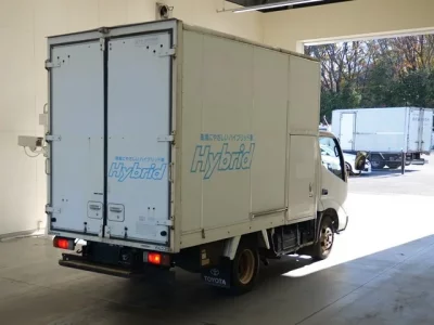 Toyota DYNA  с аукциона в Японии