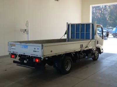 Isuzu ELF  с аукциона в Японии