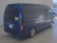 Toyota HIACE VAN лот № 20072 оценка RA  с аукциона в Японии 1