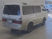 Toyota HIACE лот № 20077 оценка RA  с аукциона в Японии 1