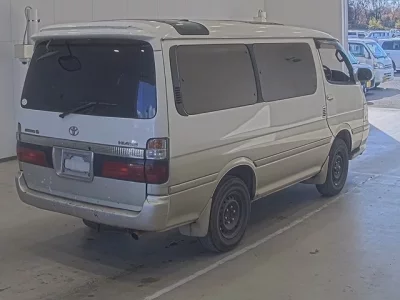 Toyota HIACE  с аукциона в Японии