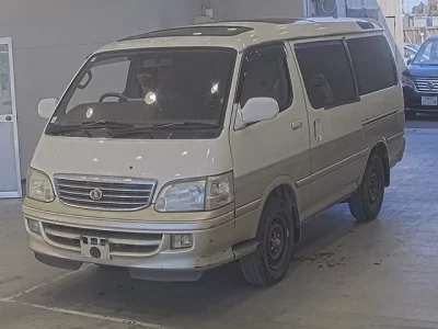 Toyota HIACE  с аукциона в Японии