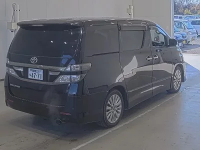 Toyota VELLFIRE  с аукциона в Японии