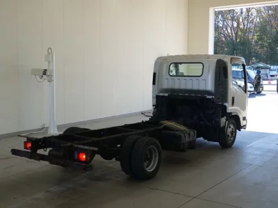 Isuzu ELF  с аукциона в Японии