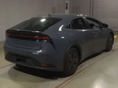 Toyota PRIUS  с аукциона в Японии
