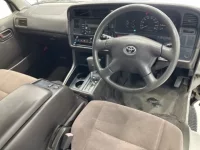 Toyota HIACE лот № 20086 оценка 3  с аукциона в Японии 3