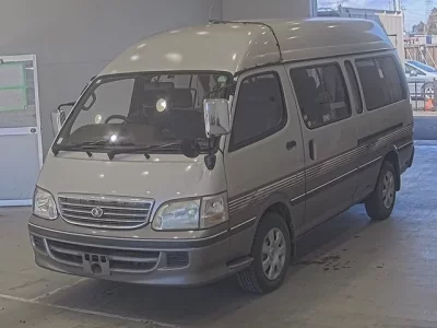 Toyota HIACE  с аукциона в Японии